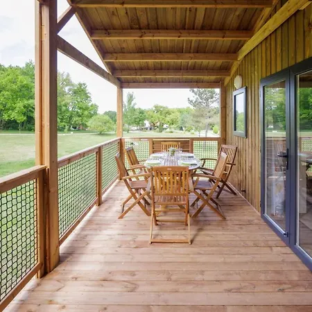 Campsite La Clairiere - Ecolieu De Lamothe-Fenelon