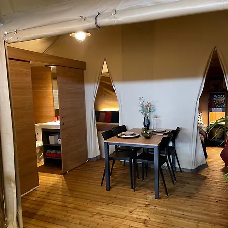 La Clairiere - Ecolieu De Campingplatz Lamothe-Fenelon